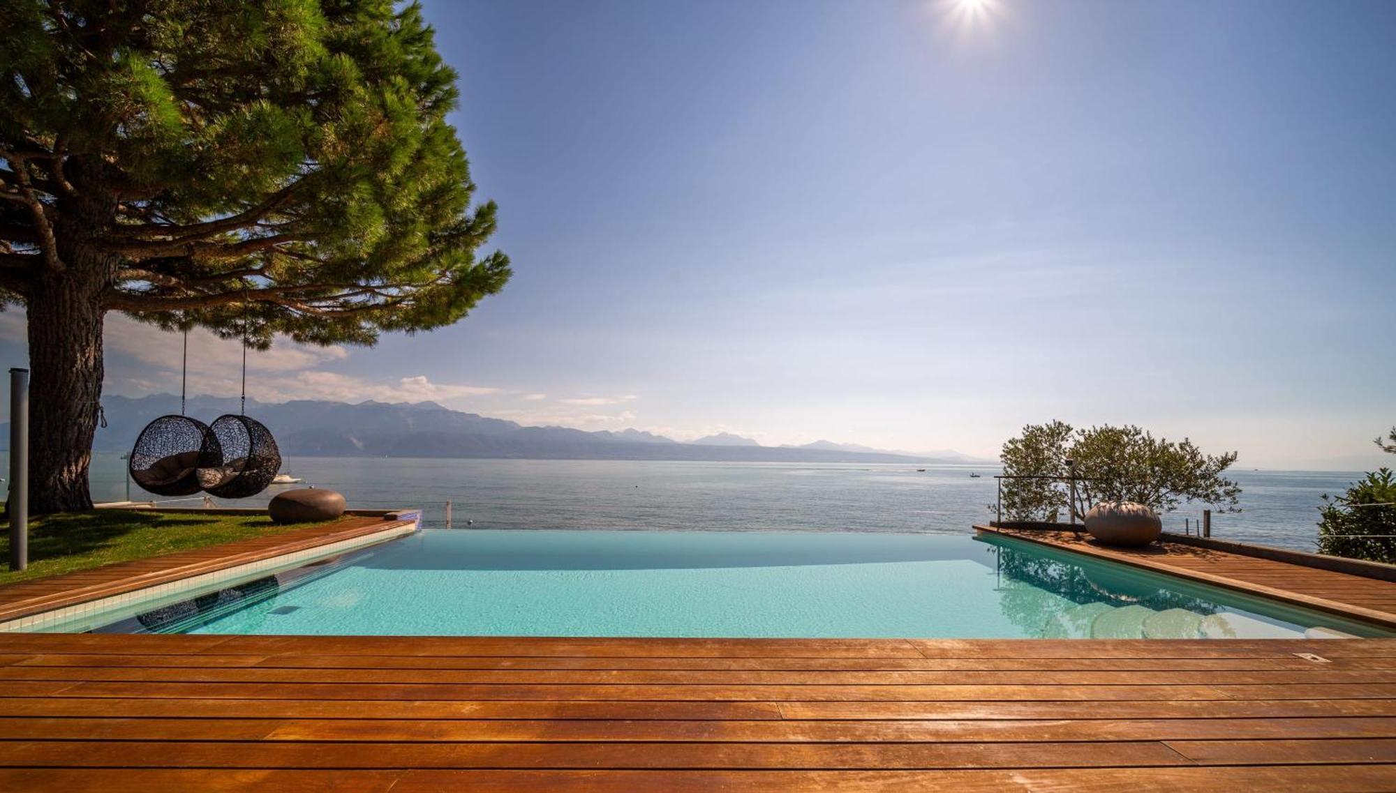 Lausanne Area Luxurious 4-Bedroom Villa On The Lake By Guestlee Pully Экстерьер фото